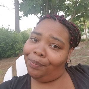 Meet your Posher, Rochelle